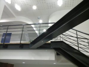Pose de cloisons et plafond dans bureaux d'entreprise à la Chapelle-Basse-Mer